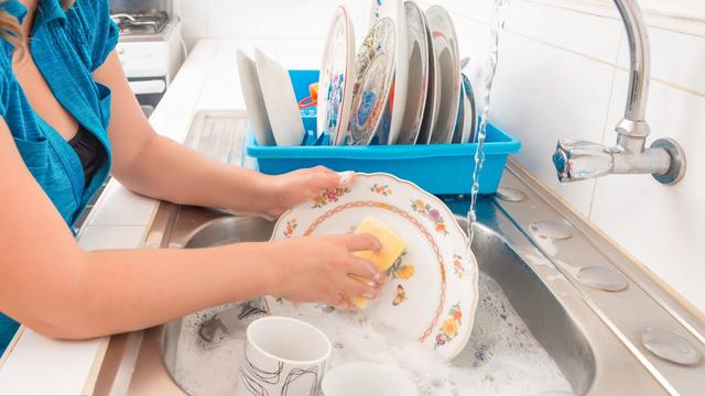 新买的陶瓷餐具如何清洗